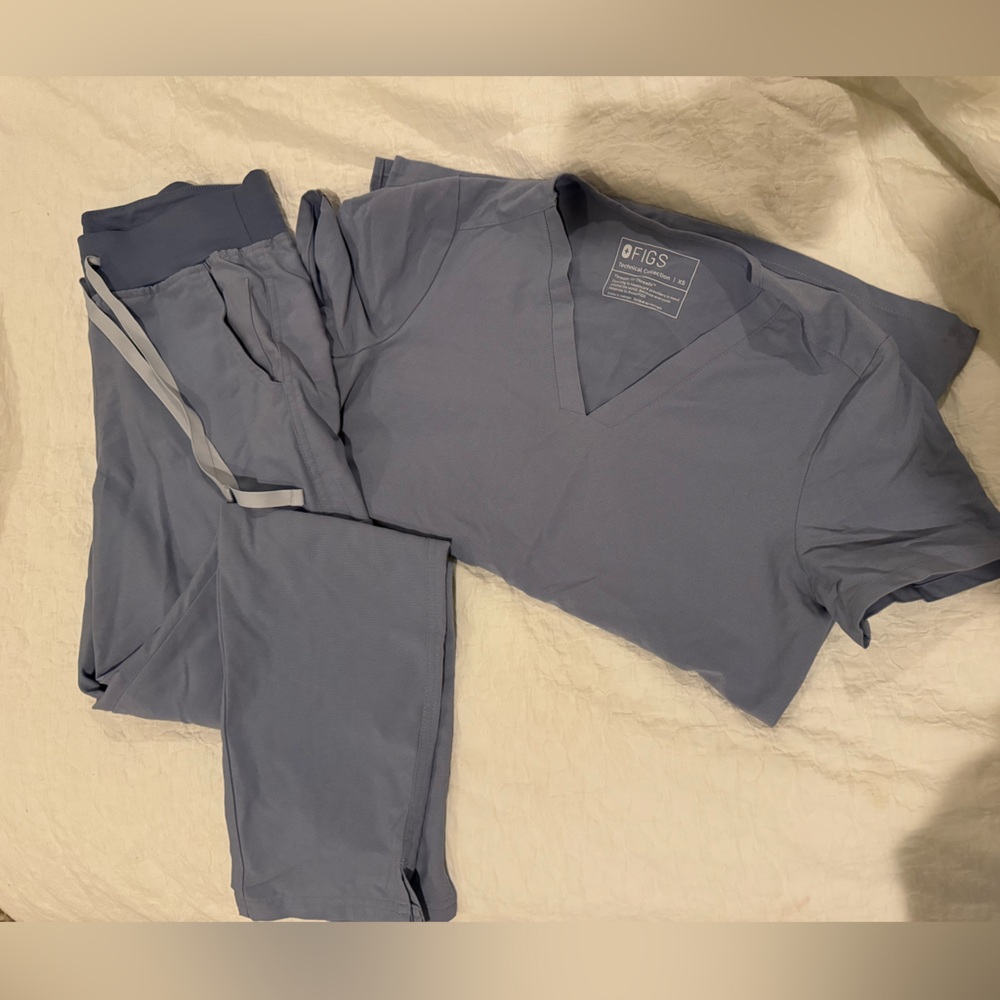Figs scrub set